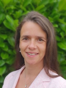 dr. Claudia Lindner